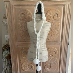 Anthropologie Chunky Knit Embellished
Ear Warmer in White. One Size.